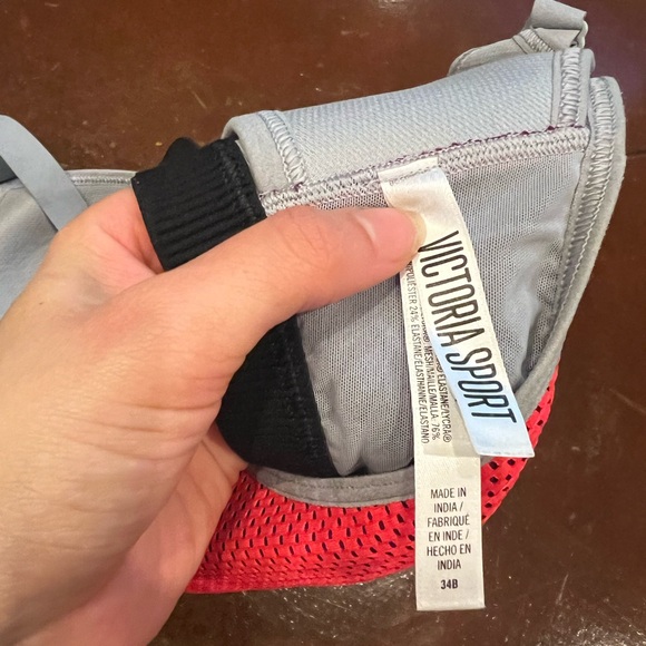 Victoria Sport sports bra - Picture 4 of 4